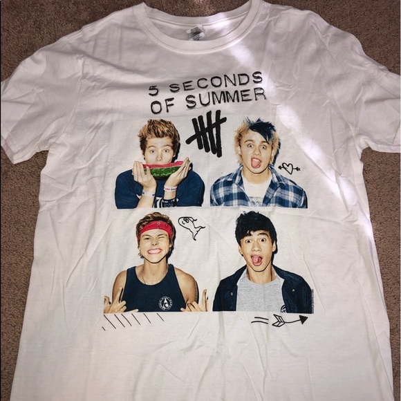5SOS t shirt - Picture 1 of 2